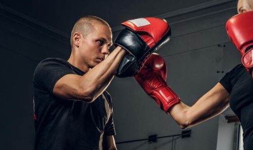 Kickboxing para Mulheres: Benefícios e Empoderamento