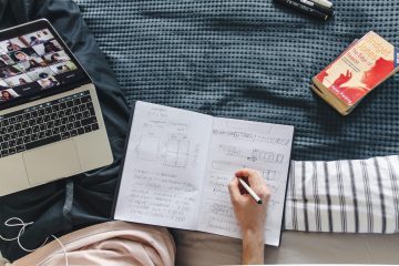 Coursera lança cursos dublados gratuítos com IA em Espanhol, Francês, Português e Alemão