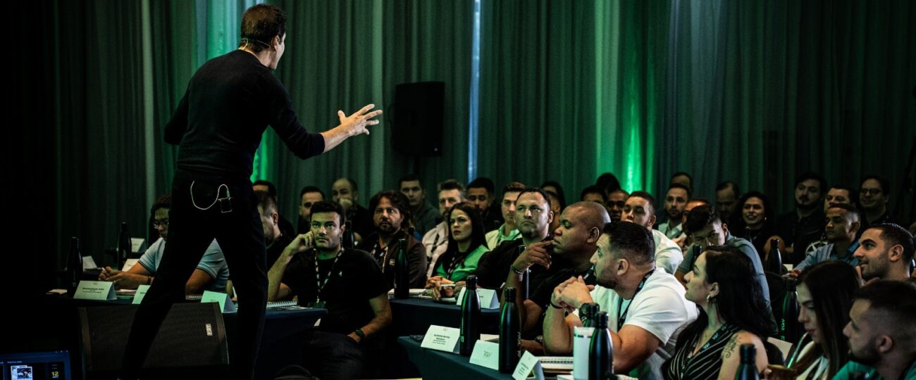 Rio de Janeiro recebe mais de 600 empresários no VOA365, o encontro mais aguardado do ano do Grupo R1